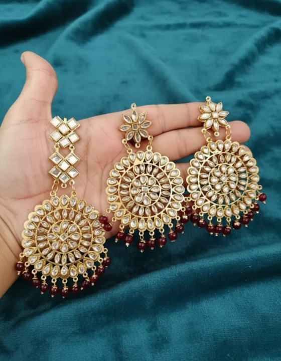 Royal Maroon Kundan & Pearl Earring with Maang Tikka Set